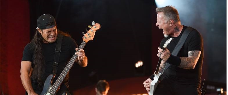 VIDEOS: Metallica rinde tributo a Chester Bennington y versiona a Van Halen en vivo