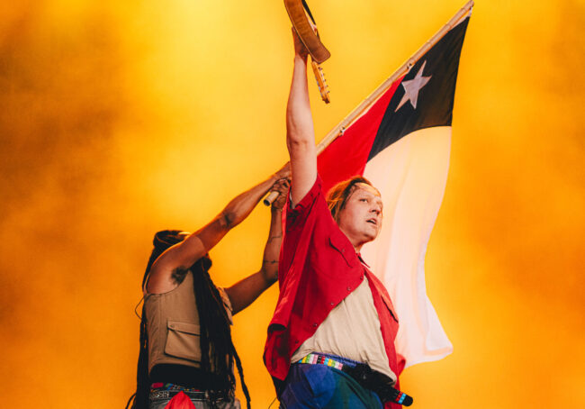 Arcade Fire en Lollapalooza Chile 2024: Sucumbiendo a las emociones
