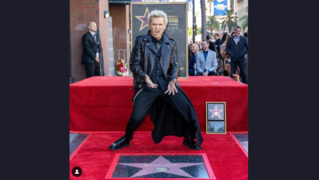 Billy Idol es honrado con una estrella en el Paseo de la fama de Hollywood