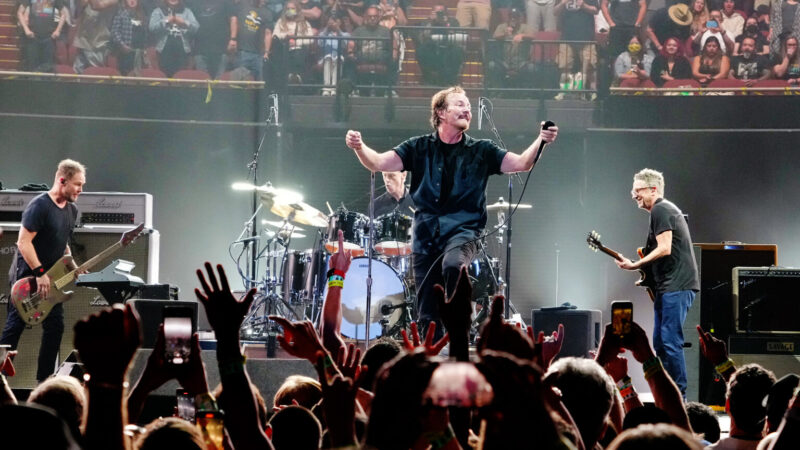 «Creo que este es nuestro mejor trabajo”: Pearl Jam mostró su nuevo álbum de estudio en ceremonia íntima en Los Angeles
