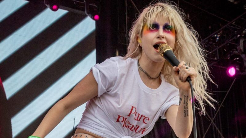 Paramore anunció nuevo álbum y tocó «Misery Business» en su primer show en vivo en 4 años
