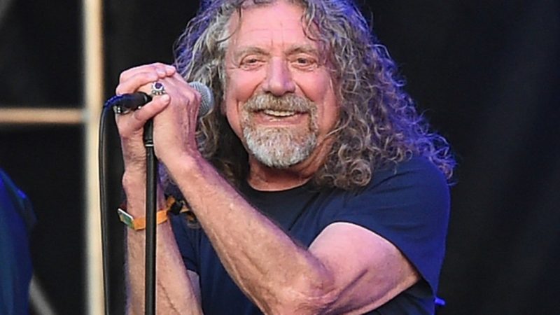 Robert Plant archiva toda su música y le ha dicho a sus hijos que lo liberen gratis cuando él muera