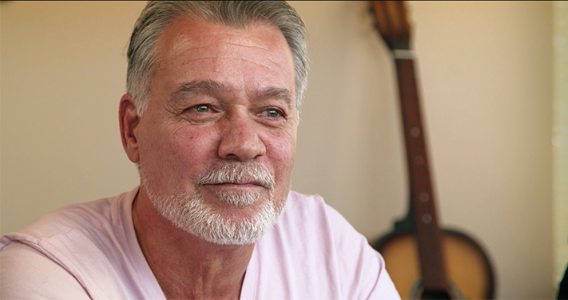 Eddie Van Halen se somete a cirugía por cáncer de garganta