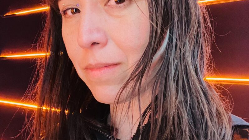 «Trabajar en aleros autogestionados ayuda a entender cómo solucionar más rápido ciertas cosas y no decaer»: Entrevista con la directora y documentalista Susana Díaz