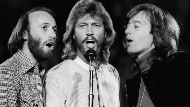Bee Gees y el sitial que les corresponde en “How Can You Mend a Broken Heart”