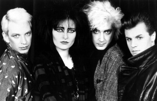 Siouxsie and The Banshees – Through the Looking Glass: la seducción a través del espejo