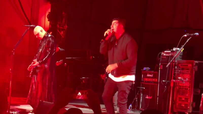 Chino Moreno, covers a Judas Priest, Joy Division y más: El espectacular concierto de reunión de The Smashing Pumpkins
