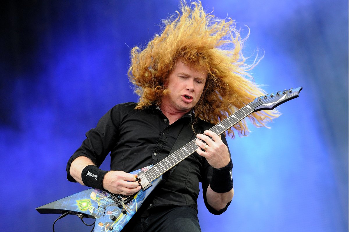 Mira a Dave Mustaine tributar a Jimi Hendrix en el tour de homenaje al legendario guitarrista