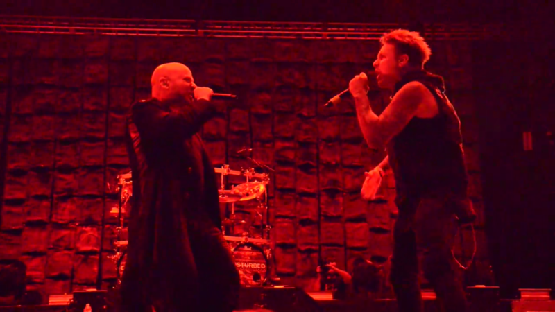 VIDEO: Disturbed hizo «Killing in the Name» de RATM en vivo con Jacoby Shaddix de Papa Roach