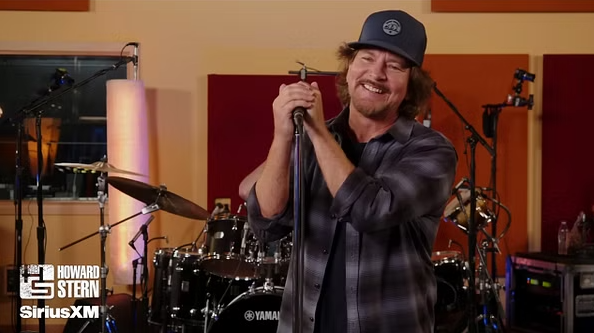 VIDEOS: Pearl Jam tocó sus nuevas (y viejas) canciones en el show de Howard Stern