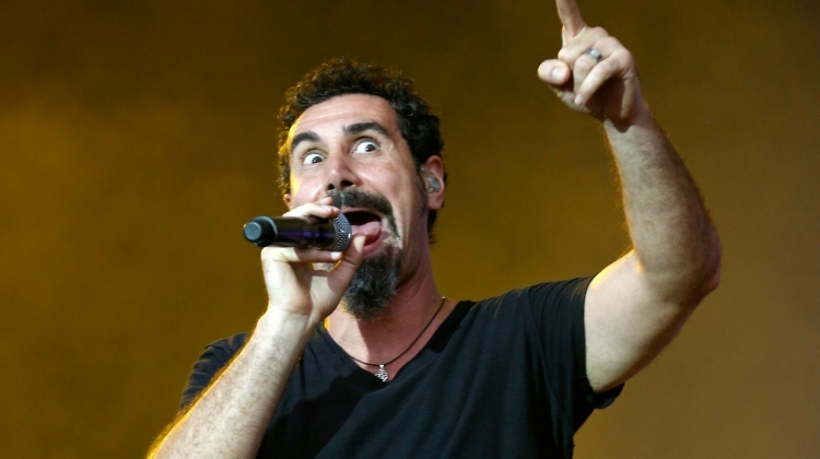«Down With The System»: Serj Tankian anuncia libro de memorias