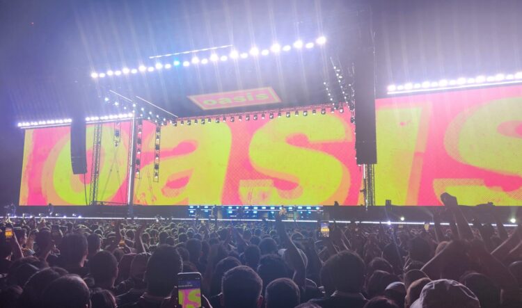 Una noche supersónica: El triunfal regreso de Oasis a Chile