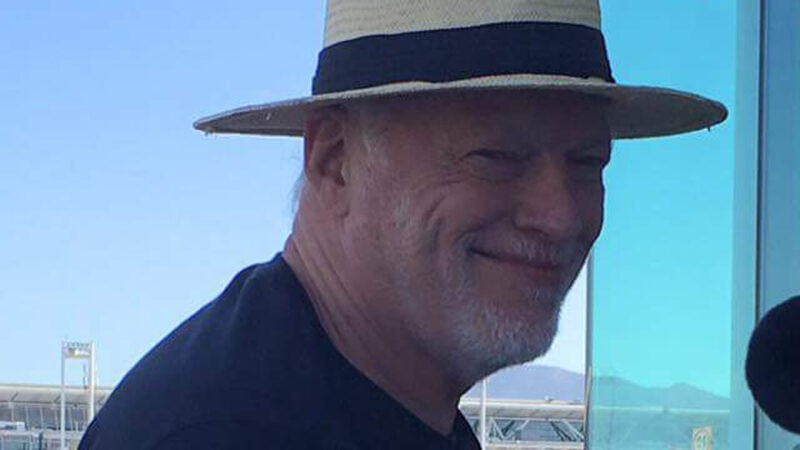David Gilmour ya está en Chile, revisa los preparativos de su concierto de hoy