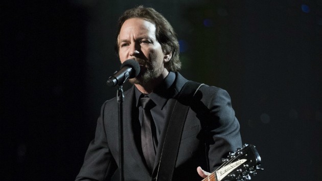 Pearl Jam postpone show por serios problemas vocales de Eddie Vedder