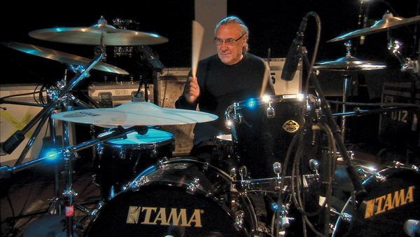 El ex-baterista de Black Sabbath Bill Ward fue hospitalizado por problemas cardíacos