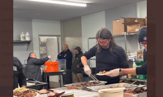 Dave Grohl cocinó casi un día entero para gente sin hogar