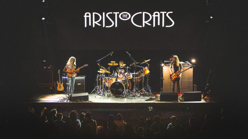 The Aristocrats en Chile: Patos, pingüinos y  virtuosismo al servicio del espectáculo