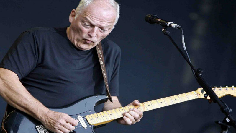 David Gilmour volvió a tocar en vivo en Pompeya luego de 45 años, revisa fotos