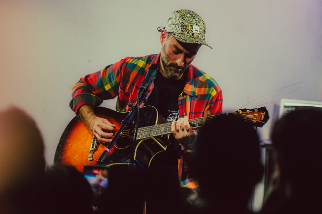 Owen en Chile: Un momento acústico de intenso sentir