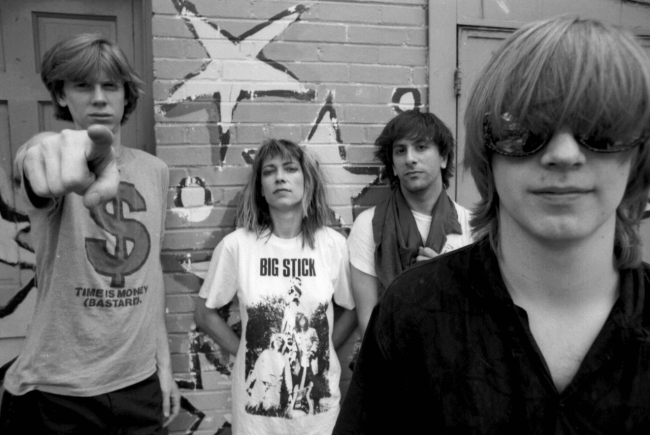 Sonic Youth anuncia un nuevo álbum de rarezas de la mano con «In/Out/In»