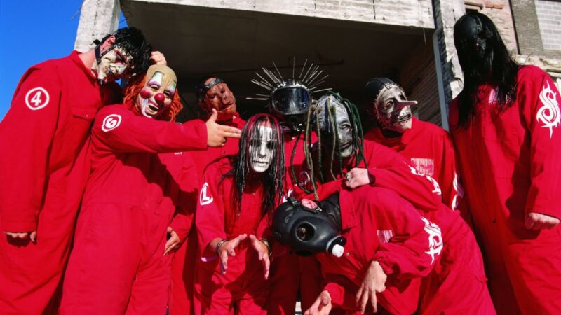 Ya está disponible la edición de lujo y expandida del álbum homónimo de Slipknot