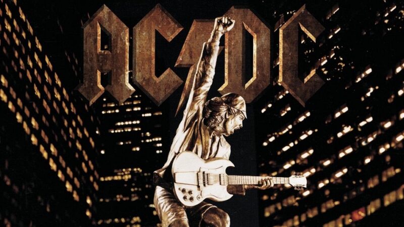 «Stiff Upper Lip»: AC/DC celebrando el nuevo milenio