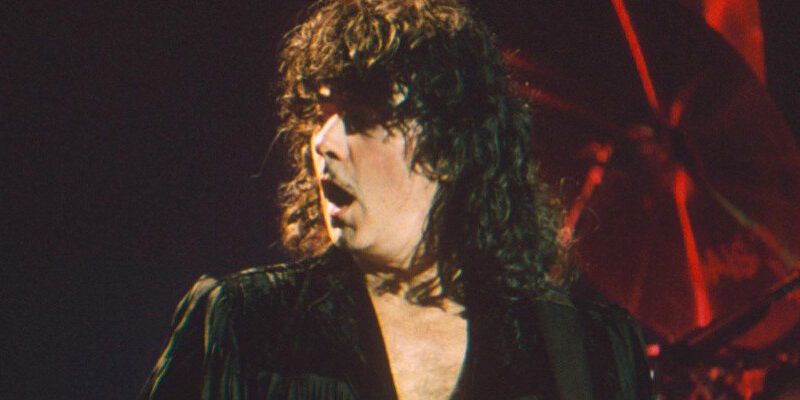 Mira a Ritchie Blackmore dar su primer concierto de rock en 19 años