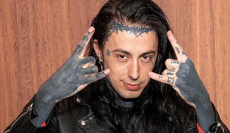 Falling In Reverse lanza su esperado nuevo álbum «Popular Monster» y Ronnie Radke es baneado de Instagram el mismo día