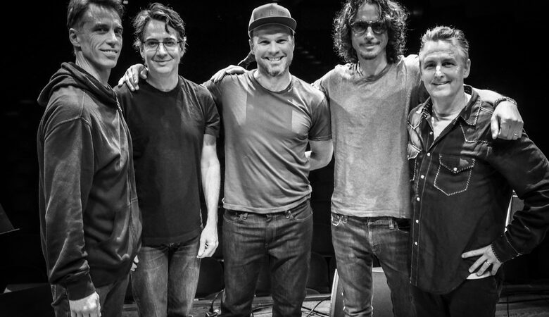 Pearl Jam habla de su nuevo disco y sobre el recuerdo de Chris Cornell
