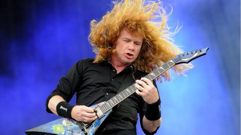 Mira a Dave Mustaine tributar a Jimi Hendrix en el tour de homenaje al legendario guitarrista