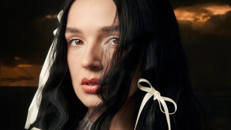 Poppy anuncia su nuevo álbum «Empty Hands» y libera el nuevo sencillo «Bruised Sky»