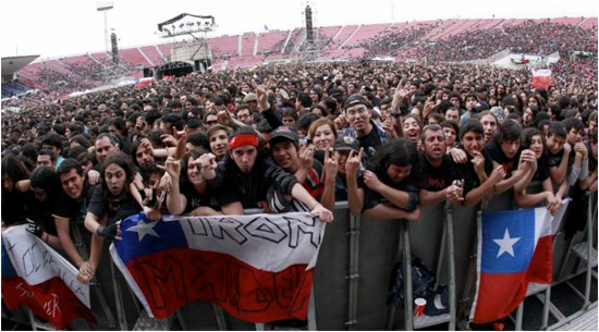 Rock de coliseo en Chile: 10 grandes conciertos en el Estadio Nacional