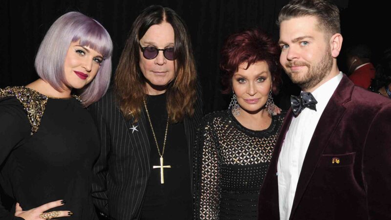 La familia Osbourne emite capítulo especial agradeciendo las muestras de amor tras la muerte de Ozzy: “No había visto algo así desde la muerte de la princesa Diana. No fue solo la comunidad del metal; fue el mundo entero el que lo despidió”