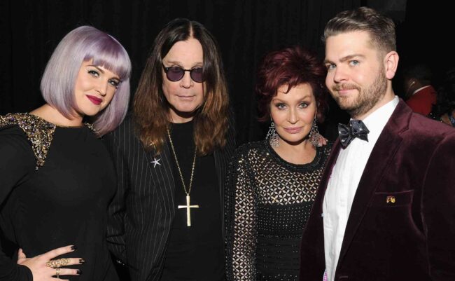 La familia Osbourne emite capítulo especial agradeciendo las muestras de amor tras la muerte de Ozzy: “No había visto algo así desde la muerte de la princesa Diana. No fue solo la comunidad del metal; fue el mundo entero el que lo despidió”