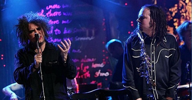 El MTV Unplugged de Korn: el día que el estandarte del numetal desenchufó las guitarras
