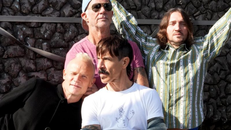 «Unlimited Love» de Red Hot Chili Peppers se convierte en el disco de rock más vendido del año