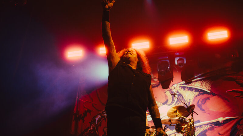 Testament desató el caos en Teatro Coliseo: más de tres décadas de thrash puro y duro