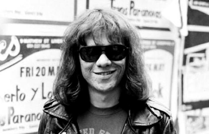 Otro grande de la familia Ramones nos deja: muere Tommy Ramone