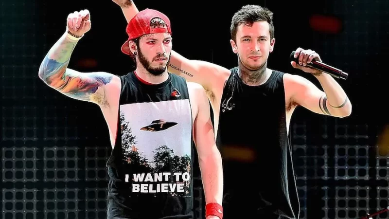 Twenty One Pilots llega al número 1 del Billboard con «Breach» y se convierte en el primer álbum de rock más vendido desde «Fear Inoculum» de Tool