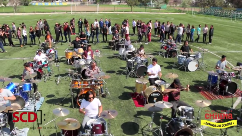Fans y músicos chilenos realizan cover masivo de “We Are Sudamerican Rockers” de Los Prisioneros