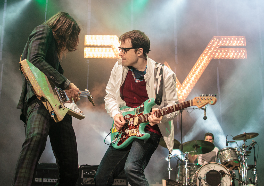 Weezer estrena nueva canción, escucha «Everybody Needs Salvation»